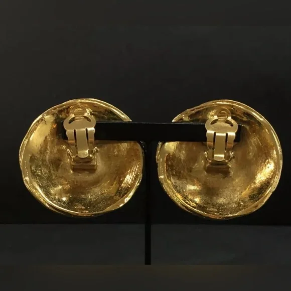 CHANEL CC Logo Gold Tone Earrings - Picture 4 of 8